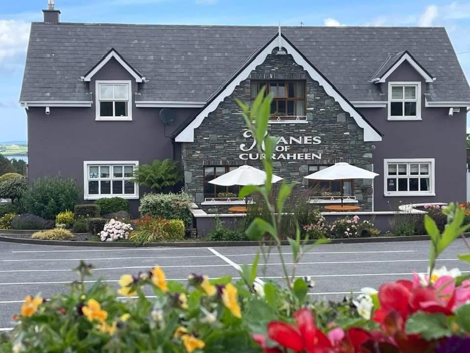 Keanes Of Curraheen, Bar, Restaurant & Accommodation Tralee Eksteriør billede